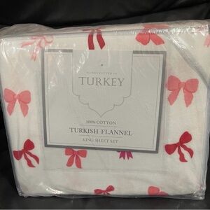 TURKISH FLANNEL Made In Turkey All Over Bows Flannel King Sheet Set